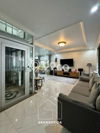 Ready to Use! Premium House LT 1162m2 Desain Modern di Cipete Ready to Use! Premium House LT 1162m2 Desain Modern di Cipete