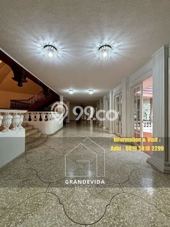 Jual Rumah Mewah Megah Dengan View Eksklusif di Simprug, Jakarta Selatan Jual Rumah Mewah Megah Dengan View Eksklusif di Simprug, Jakarta Selatan