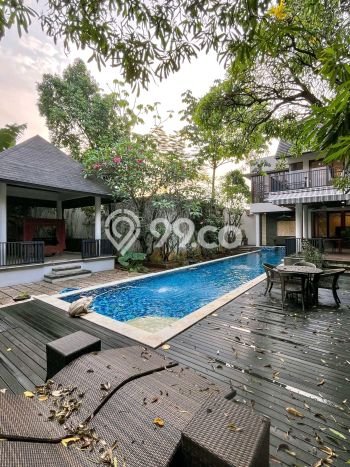 Siap Huni Rumah Mewah 5 Kamar di Kebayoran Lama Dekat ke Mana Saja Siap Huni Rumah Mewah 5 Kamar di Kebayoran Lama Dekat ke Mana Saja