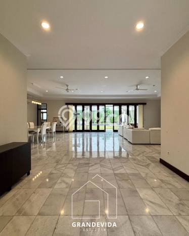 Dijual Rumah Luas Elegan Dengan View Eksklusif di Cipete, Jakarta Selatan Dijual Rumah Luas Elegan Dengan View Eksklusif di Cipete, Jakarta Selatan