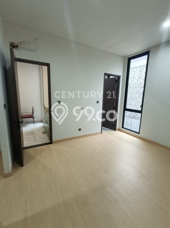 Rumah Luxury Modern Tanpa Renovasi di Gading Serpong Tangerang Rumah Luxury Modern Tanpa Renovasi di Gading Serpong Tangerang