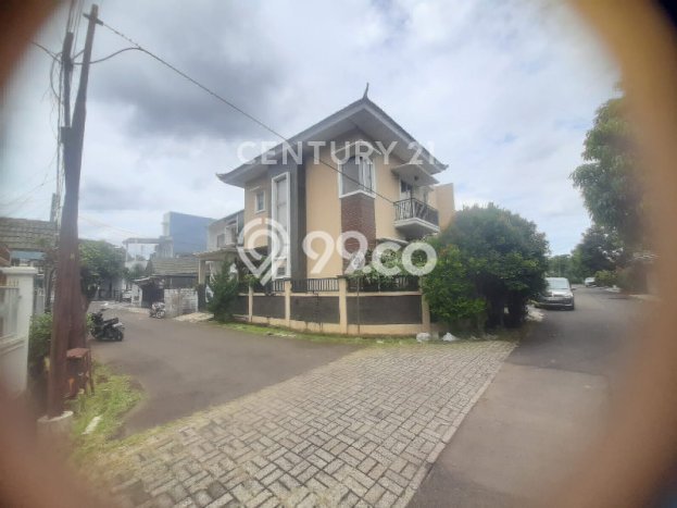 Jual Rumah Luas Megah Dengan View Cantik di BSD City, Tangerang Jual Rumah Luas Megah Dengan View Cantik di BSD City, Tangerang
