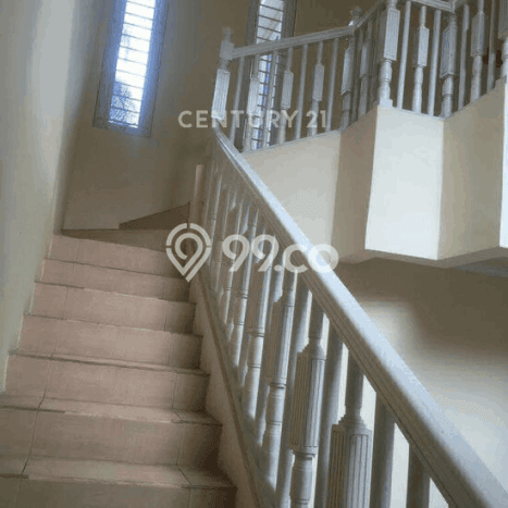 Ready to Use! Luxury House LT 240m2 Desain Elegan di Lippo Karawaci Ready to Use! Luxury House LT 240m2 Desain Elegan di Lippo Karawaci