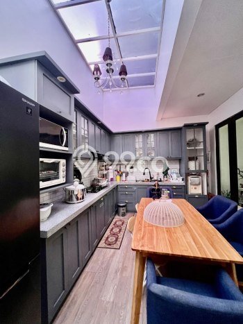 Hunian Elit LB 250m2 Siap Pakai Desain Elegan di Harapan Indah, Bekasi Hunian Elit LB 250m2 Siap Pakai Desain Elegan di Harapan Indah, Bekasi