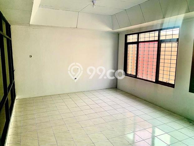 Gudang Dijual di Jakarta Barat LT 2465m2 & LB 1m2 Lokasi Terbaik! Gudang Dijual di Jakarta Barat LT 2465m2 & LB 1m2 Lokasi Terbaik!