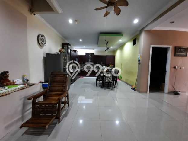 Siap Huni Rumah Mewah 6 Kamar di Cengkareng Dekat ke Mana Pun Siap Huni Rumah Mewah 6 Kamar di Cengkareng Dekat ke Mana Pun
