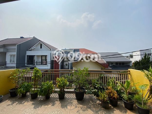 For Sale! Luxury House LT 99m2 Desain Elegan di Cikoko For Sale! Luxury House LT 99m2 Desain Elegan di Cikoko