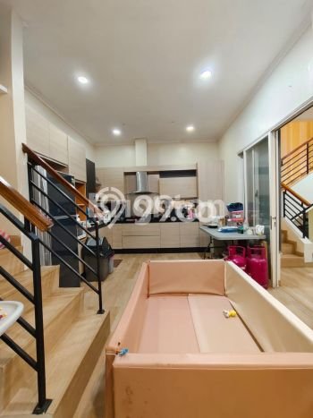Rumah Luxury Modern Tanpa Renovasi di Gading Serpong Tangerang Rumah Luxury Modern Tanpa Renovasi di Gading Serpong Tangerang