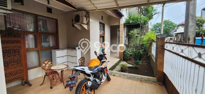 For Sale! Premium House LT 192m2 Desain Modern di Ciganjur For Sale! Premium House LT 192m2 Desain Modern di Ciganjur