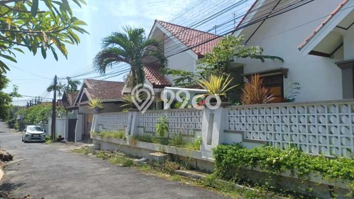 Rumah Luas Asri 2 KT Siap Pakai di Jimbaran Badung Rumah Luas Asri 2 KT Siap Pakai di Jimbaran Badung