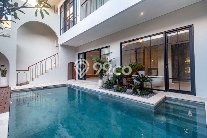 HARGA MENARIK! Vila Kawasan , Ukuran 240m2m², Kawasan Asri dan aman HARGA MENARIK! Vila Kawasan , Ukuran 240m2m², Kawasan Asri dan aman