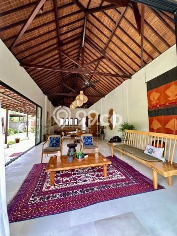 Dijual Vila Kawasan , Luas 1200m2m², Area Asri Dijual Vila Kawasan , Luas 1200m2m², Area Asri