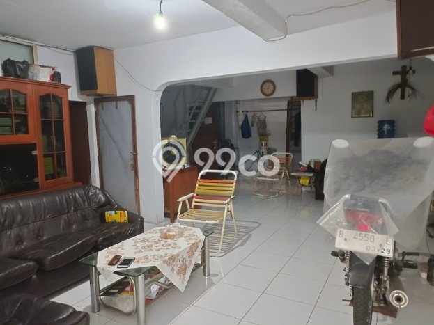 Rumah Modern 10 KT di Tanjung Duren Utara Jakarta Barat Full Furnished Rumah Modern 10 KT di Tanjung Duren Utara Jakarta Barat Full Furnished