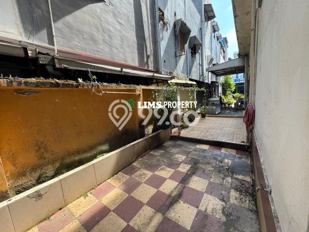 Lokasi Strategis! Dijual Ruko Bisnis di Medan Maimun, Medan Kondisi Baik Lokasi Strategis! Dijual Ruko Bisnis di Medan Maimun, Medan Kondisi Baik