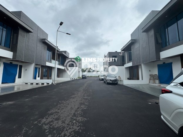 Rumah Strategis Minimalis Lb 72m2 di Medan Deli, Medan Rumah Strategis Minimalis Lb 72m2 di Medan Deli, Medan