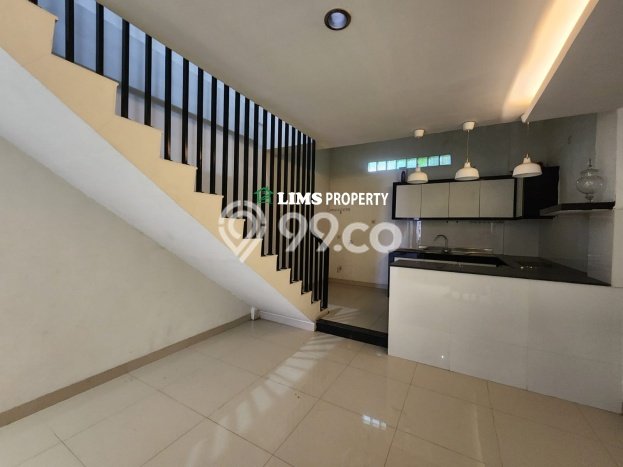 Area Ramai! Ruko Dijual di Medan Tembung untuk Bisnis Luas Bangunan 64m2 Area Ramai! Ruko Dijual di Medan Tembung untuk Bisnis Luas Bangunan 64m2