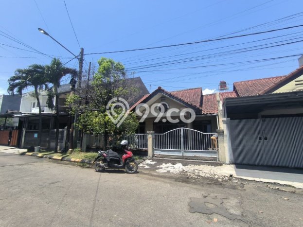 For Sale Rumah 2 Kamar Lokasi Ideal Bagus dan Strategis di Batununggal For Sale Rumah 2 Kamar Lokasi Ideal Bagus dan Strategis di Batununggal