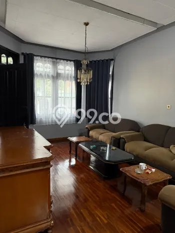 Jual Rumah Luas Elegan Dengan View Eksklusif di Burangrang, Bandung Jual Rumah Luas Elegan Dengan View Eksklusif di Burangrang, Bandung