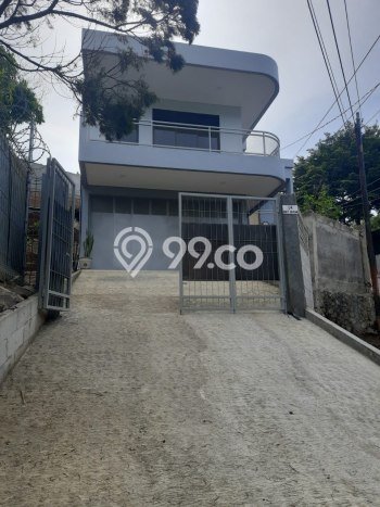 Rumah Elit Modern Tanpa Renovasi di Cipaku Bandung Rumah Elit Modern Tanpa Renovasi di Cipaku Bandung