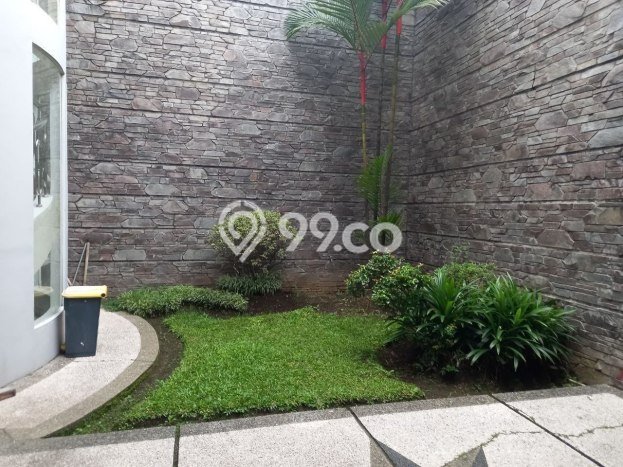 Rumah Mewah LB 400m2 Siap Huni Desain Elegan di Mekar Wangi, Bandung Rumah Mewah LB 400m2 Siap Huni Desain Elegan di Mekar Wangi, Bandung