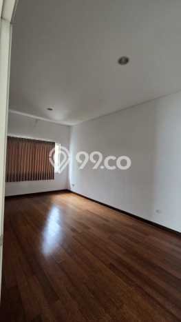Lokasi strategis! Rumah siap pakai disewakan di Pantai Indah Kapuk LB 300m2 Lokasi strategis! Rumah siap pakai disewakan di Pantai Indah Kapuk LB 300m2