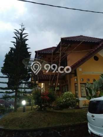 LOKASI STRATEGIS! Vila Kawasan , Ukuran 320m2m², Akses ke pusat kota LOKASI STRATEGIS! Vila Kawasan , Ukuran 320m2m², Akses ke pusat kota