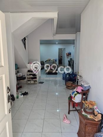 Rumah Elit Modern Tanpa Renovasi di Pegadungan Jakarta Barat Rumah Elit Modern Tanpa Renovasi di Pegadungan Jakarta Barat