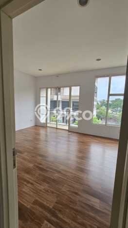 Lokasi strategis! Rumah siap pakai disewakan di Pantai Indah Kapuk LB 300m2 Lokasi strategis! Rumah siap pakai disewakan di Pantai Indah Kapuk LB 300m2