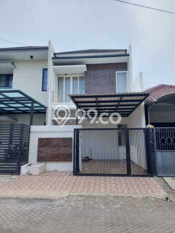 Rumah Luas Asri 3 KT Siap Pakai di Mulyosari Surabaya Rumah Luas Asri 3 KT Siap Pakai di Mulyosari Surabaya