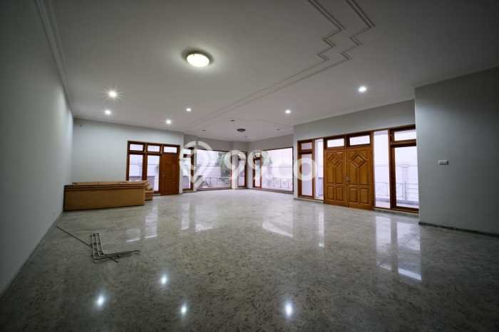 Best Deal Hunian Premium Ideal dan Luas di Dukuh Pakis, Surabaya Best Deal Hunian Premium Ideal dan Luas di Dukuh Pakis, Surabaya