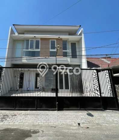 For Sale! Luxury House LT 135m2 Desain Modern di Sutorejo For Sale! Luxury House LT 135m2 Desain Modern di Sutorejo
