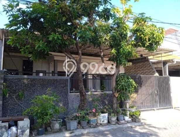Rumah Mewah LB 250m2 Siap Huni Desain Elegan di Kutisari, Surabaya Rumah Mewah LB 250m2 Siap Huni Desain Elegan di Kutisari, Surabaya