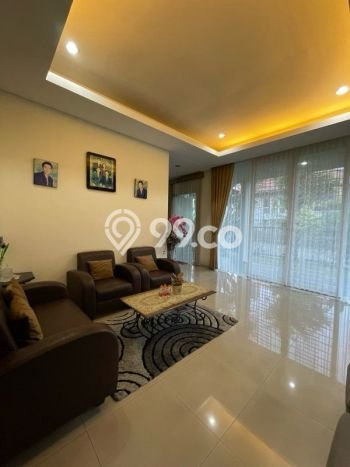 Jual Rumah Luas Megah Dengan View Cantik di Pakuwon Indah, Surabaya Jual Rumah Luas Megah Dengan View Cantik di Pakuwon Indah, Surabaya