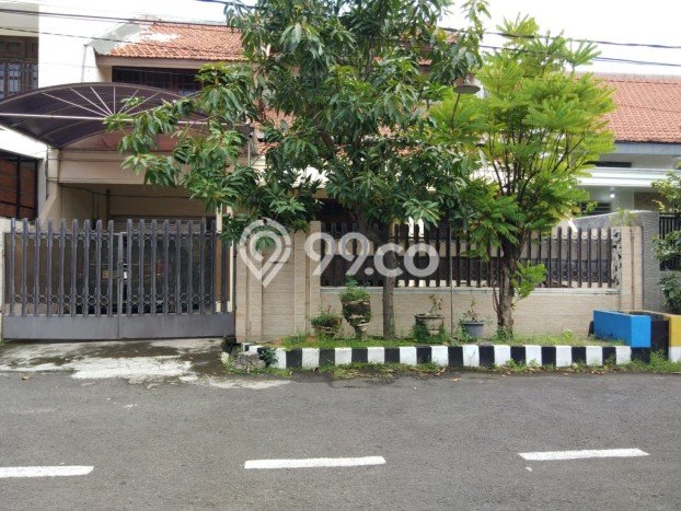 Hunian Cantik Modern Lb 265m2 di Rungkut, Surabaya Hunian Cantik Modern Lb 265m2 di Rungkut, Surabaya