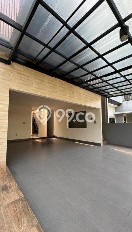 Rumah Mewah LB 241m2 Siap Huni Desain Elegan di BSD, Tangerang Rumah Mewah LB 241m2 Siap Huni Desain Elegan di BSD, Tangerang