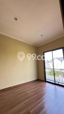 Rumah Mewah LB 241m2 Siap Huni Desain Elegan di BSD, Tangerang Rumah Mewah LB 241m2 Siap Huni Desain Elegan di BSD, Tangerang