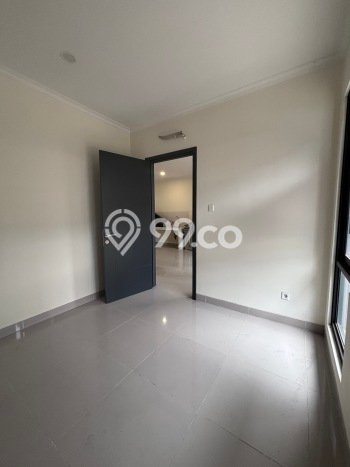 Rumah Luas Asri 4 KT Siap Huni di Gading Serpong Tangerang Rumah Luas Asri 4 KT Siap Huni di Gading Serpong Tangerang