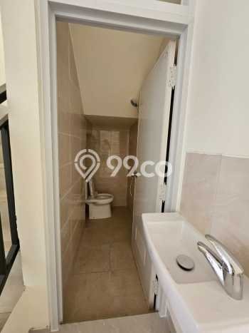 For Sale Hunian Rumah Terawat 3 KT di Gading Serpong, Tangerang For Sale Hunian Rumah Terawat 3 KT di Gading Serpong, Tangerang