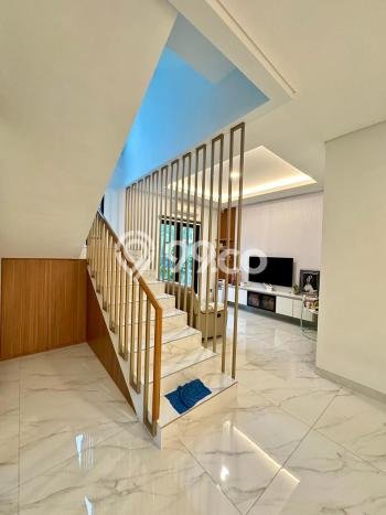 Hunian Elit LB 245m2 Siap Huni Desain Elegan di BSD, Tangerang Hunian Elit LB 245m2 Siap Huni Desain Elegan di BSD, Tangerang