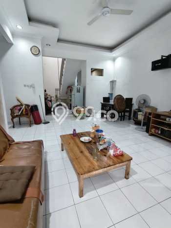For Sale Hunian Rumah Nyaman 5 KT di Taman Royal, Tangerang For Sale Hunian Rumah Nyaman 5 KT di Taman Royal, Tangerang