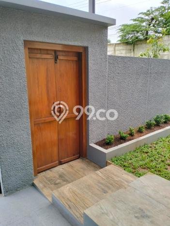 Rumah Mewah LB 241m2 Siap Huni Desain Elegan di BSD, Tangerang Rumah Mewah LB 241m2 Siap Huni Desain Elegan di BSD, Tangerang