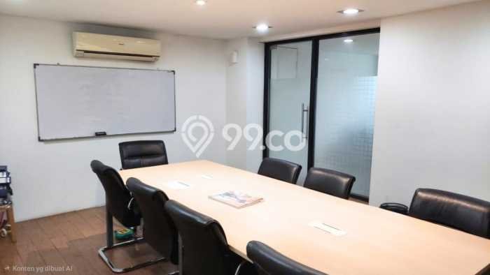 Untuk Dijual Ruko di Kebon Jeruk Jakarta Barat LT 100m2 / LB 500m2 Untuk Dijual Ruko di Kebon Jeruk Jakarta Barat LT 100m2 / LB 500m2