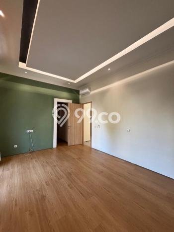 Dijual Rumah Mewah Megah Dengan View Eksklusif di Gading Serpong, Tangerang Dijual Rumah Mewah Megah Dengan View Eksklusif di Gading Serpong, Tangerang
