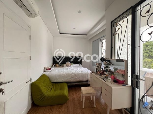 Jual Rumah Mewah Elegan Dengan View Cantik di Gading Serpong, Tangerang Jual Rumah Mewah Elegan Dengan View Cantik di Gading Serpong, Tangerang