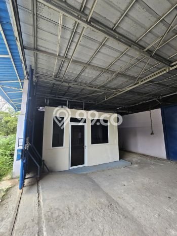 LOKASI STRATEGIS! Gudang di Curug, Luas 460m2m², Kawasan Ramai, Siap Operasional LOKASI STRATEGIS! Gudang di Curug, Luas 460m2m², Kawasan Ramai, Siap Operasional