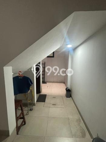 Disewakan! Rumah 4 Kamar Tidur &
5 Kamar Mandi di BSD City, Tangerang Disewakan! Rumah 4 Kamar Tidur &
5 Kamar Mandi di BSD City, Tangerang