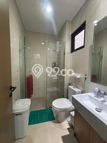 Disewakan! Rumah 4 Kamar Tidur &
5 Kamar Mandi di BSD City, Tangerang Disewakan! Rumah 4 Kamar Tidur &
5 Kamar Mandi di BSD City, Tangerang