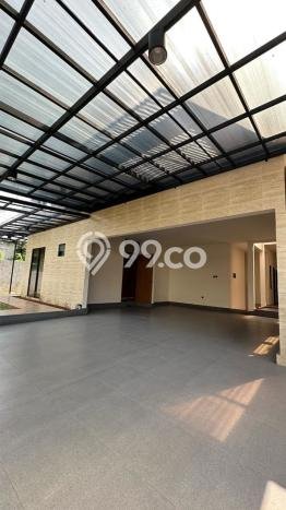 Rumah Mewah LB 241m2 Siap Huni Desain Elegan di BSD, Tangerang Rumah Mewah LB 241m2 Siap Huni Desain Elegan di BSD, Tangerang