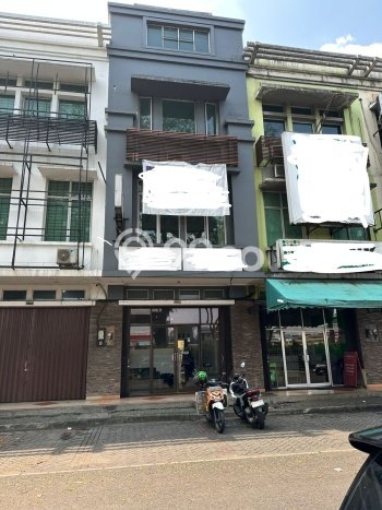 Unit Ruko Dijual di BSD Tangerang Selatan Luas Tanah 68m2, Luas Bangunan 202m2 Unit Ruko Dijual di BSD Tangerang Selatan Luas Tanah 68m2, Luas Bangunan 202m2