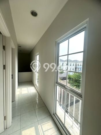 Hunian Cantik Minimalis Lb 90m2 di BSD, Tangerang Selatan Hunian Cantik Minimalis Lb 90m2 di BSD, Tangerang Selatan